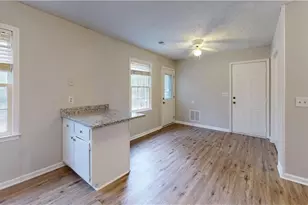 460 Oakland Ridge Ct, Lawrenceville, GA 30044 - Photo 3