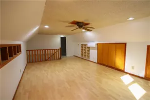 105 Homeport Dr, Newnan, GA 30265 - Photo 3