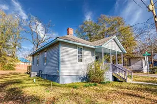 126 6th St, Monroe, GA 30655 - Photo 9