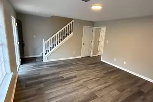 1607 Hallmark Hills Dr, Griffin, GA 30223 - Photo 7