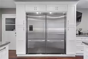 180 River Ct Pkwy, Sandy Springs, GA 30328 - Photo 5