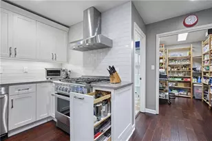 180 River Ct Pkwy, Sandy Springs, GA 30328 - Photo 7