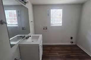 961 Dixie Dr, Jonesboro, GA 30236 - Photo 9