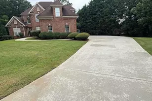 2727 Cedar Terrace, Conyers, GA 30094 - Photo 3