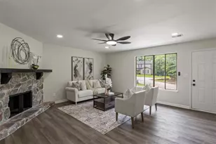 4912 Bayside Ct, Stone Mountain, GA 30088 - Photo 5