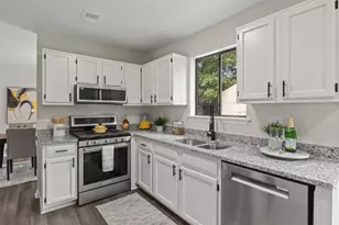 4912 Bayside Ct, Stone Mountain, GA 30088 - Photo 13