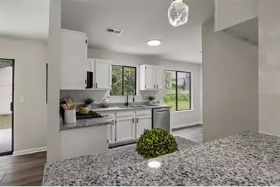 4912 Bayside Court, Stone Mountain, GA 30088 - Photo 11