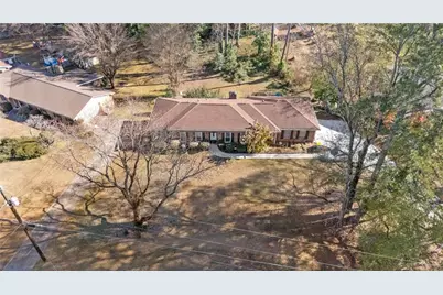 724 Rebecca Street NW, Lilburn, GA 30047 - Photo 3