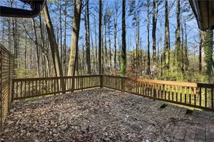 1091 Cole Dr SW, Lilburn, GA 30047 - Photo 23