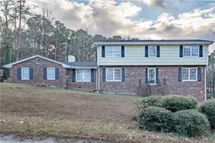 2067 Tanglewood Dr, Snellville, GA 30078 - Photo 1