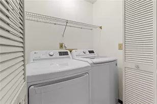 2217 Spring Walk Ct, Atlanta, GA 30341 - Photo 9