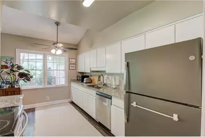 6381 E Deerhollow Way, Peachtree Corners, GA 30092 - Photo 9