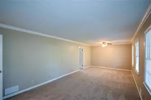 1316 White Oak St SE, Conyers, GA 30013 - Photo 9