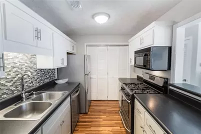 514 Berkeley Woods Drive, Duluth, GA 30096 - Photo 7