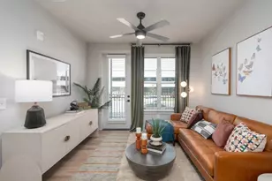 1400 Laurel Crossing Pkwy, Buford, GA 30519 - Photo 5