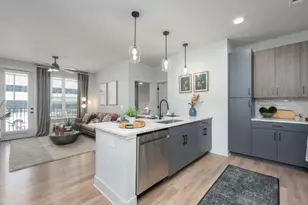 1400 Laurel Crossing Pkwy, Buford, GA 30519 - Photo 5