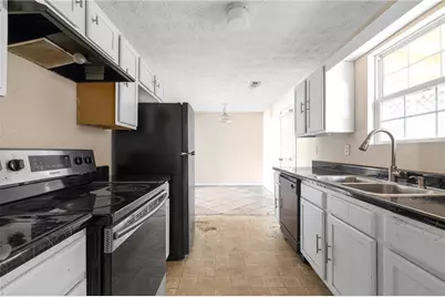 1050 Longview Trail, Griffin, GA 30223 - Photo 7