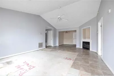 1050 Longview Trail, Griffin, GA 30223 - Photo 3