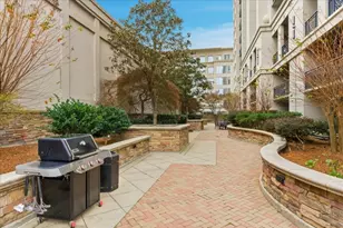 3040 Peachtree Rd NW, Atlanta, GA 30305 - Photo 29