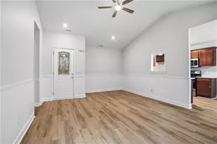 1035 Octavia Ct, Winder, GA 30680 - Photo 3