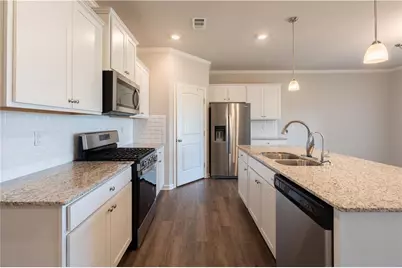 6872 Lake Overlook Lane, Flowery Branch, GA 30542 - Photo 17