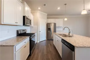 6872 Lake Overlook Ln, Flowery Branch, GA 30542 - Photo 17