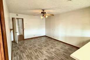 408 Peters St, Calhoun, GA 30701 - Photo 5