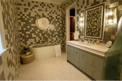 4238 W Club Lane NE, Atlanta, GA 30319 - Photo 29