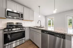 227 River Meadow Dr, Lagrange, GA 30241 - Photo 13