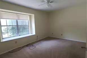 615 Garden Walk Dr, Stone Mountain, GA 30083 - Photo 9