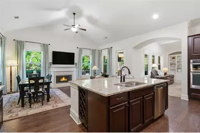 12115 Spence Way, Alpharetta, GA 30004 - Photo 5