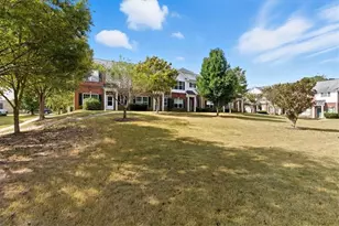 2818 Village Trce, Atlanta, GA 30344 - Photo 3