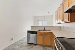 2818 Village Trce, Atlanta, GA 30344 - Photo 11