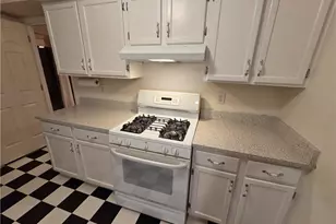 8 Old Decatur Cir, Decatur, GA 30030 - Photo 9