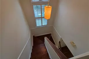 8 Old Decatur Cir, Decatur, GA 30030 - Photo 17