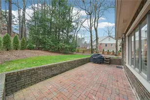 2419 Kings Point Dr, Dunwoody, GA 30338 - Photo 29