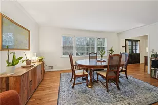 2419 Kings Point Dr, Dunwoody, GA 30338 - Photo 11