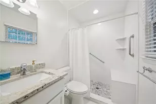 2419 Kings Point Dr, Dunwoody, GA 30338 - Photo 25