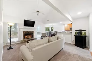 615 Overhill Dr, Woodstock, GA 30189 - Photo 7