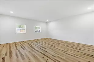 19 Robin Hood Dr, Savannah, GA 31406 - Photo 25