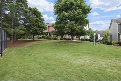 423 Royal Crescent Lane E, Canton, GA 30115 - Photo 5