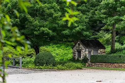 1727 W Paces Ferry Road NW, Atlanta, GA 30327 - Photo 7