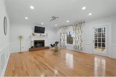 1050 York Trace SW, Marietta, GA 30064 - Photo 7