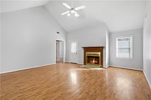 16 Broken Arrow Ct NE, Rydal, GA 30171 - Photo 9