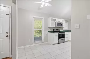 16 Broken Arrow Ct NE, Rydal, GA 30171 - Photo 7