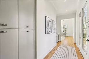 825 Kenry Ct, Atlanta, GA 30342 - Photo 19