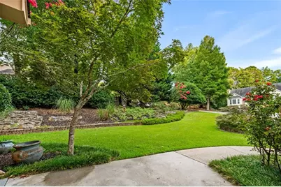 4042 Gables Court, Buford, GA 30519 - Photo 5