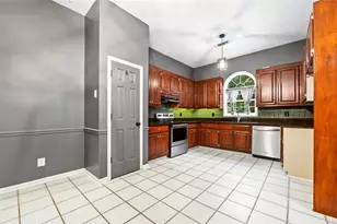 4042 Gables Ct, Buford, GA 30519 - Photo 11