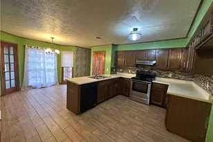 2439 Fair Oaks Dr, Jonesboro, GA 30236 - Photo 5