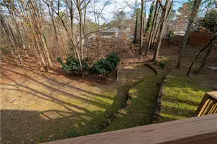 1985 Branch Valley Dr, Roswell, GA 30076 - Photo 17